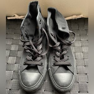 Converse High-atop Chuck Taylors